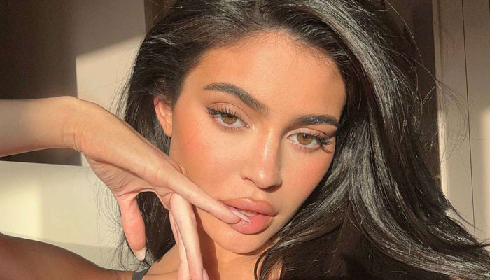 Kylie Jenner reveals how she handles online negativity