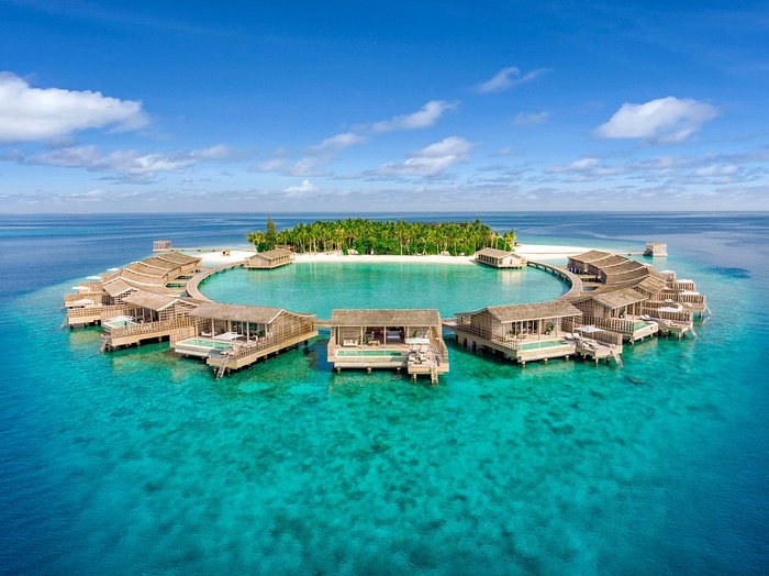 Take a look at the most amazing overwater villas in Maldives