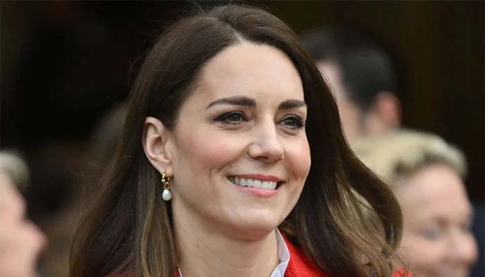 Kate Middleton delivers instrumental piano performance