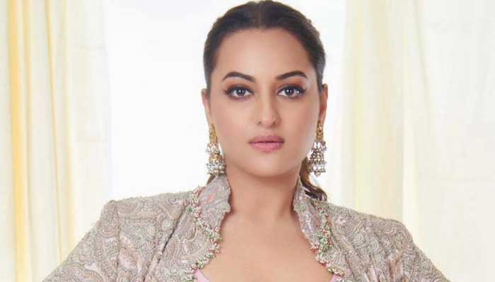 Sonakshi Sinha breaks silence on being blamed for controversial scene in Rowdy Rathore