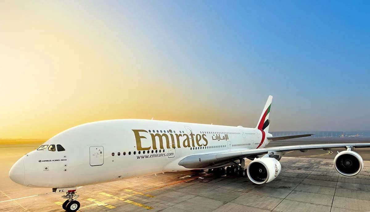 Emirates to deploy free connectivity onboard flights