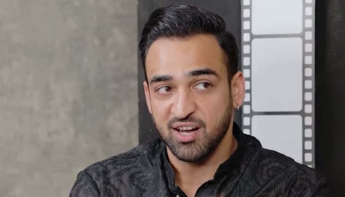 Agha Mustafa talks hate over portrayal of Malik Zubair in Tere Bin